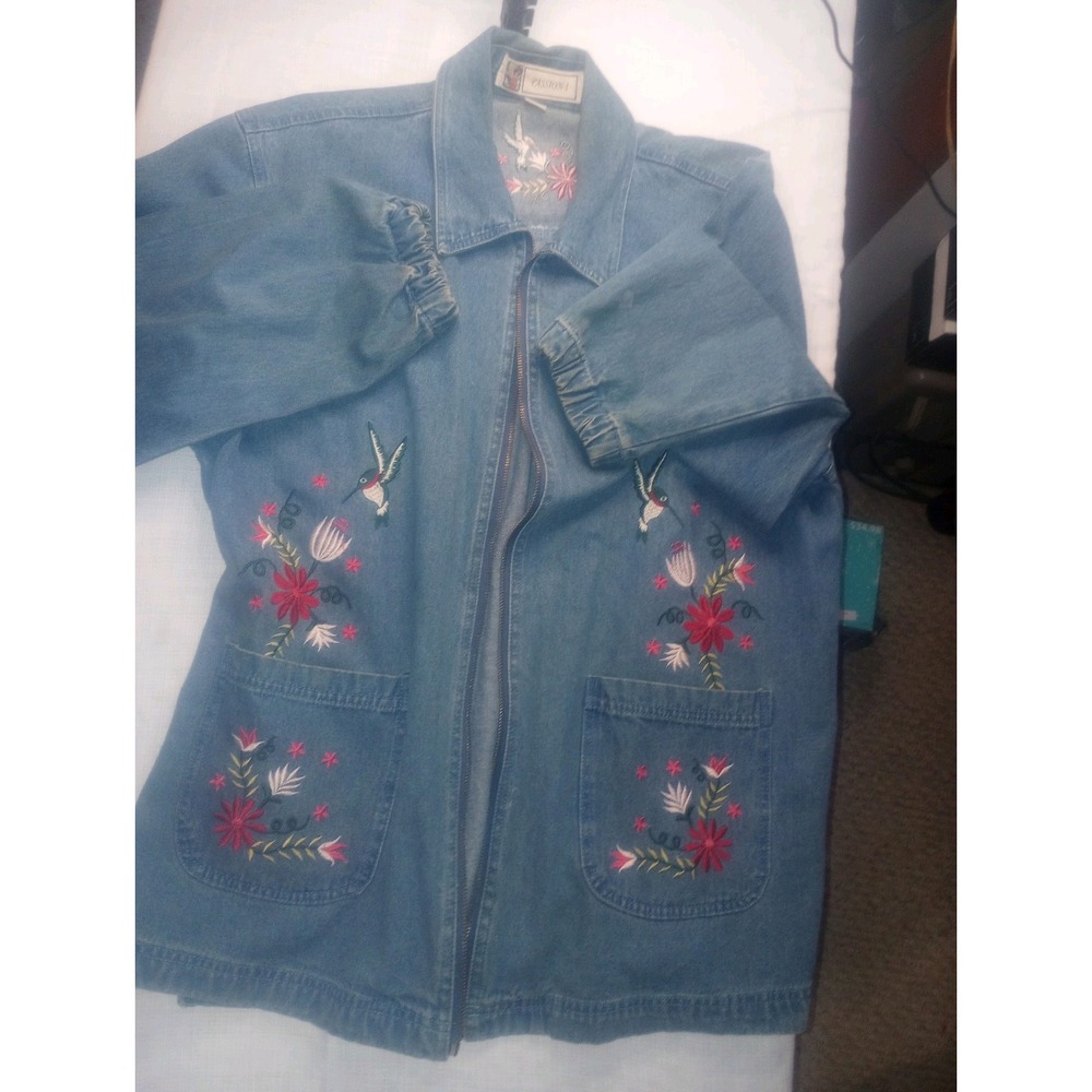 Passion-1 Embroidered Hummingbird Denim Jacket Large Womens‎